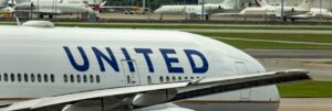 united_airlines_boeing_777_crop